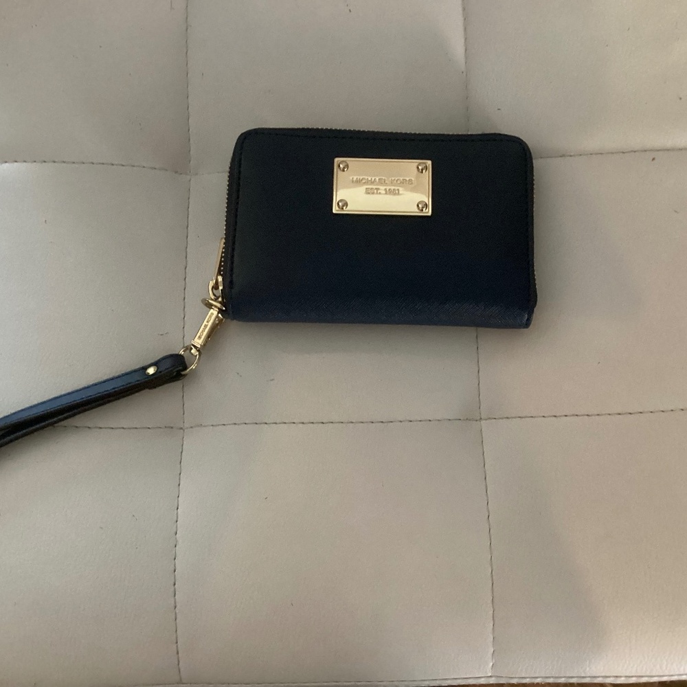 Michael Kors Navy Blue Wrislet wallet